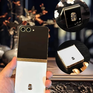 สมาร์ทโฟน Android รุ่น W24 Flip ปี 2025 ขายดี 5G Deca Core หน้าจอ OLED 6.9 นิ้ว 120Hz ความจุ 12/256GB แบตเตอรี่ 5000-5999mAh พร้อมระบบชาร์จเร็วแบบคู่ - Product Image 1