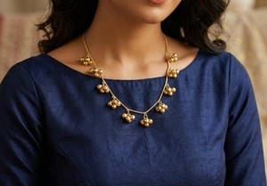 Collar de Cuentas de Latón Chapado en Oro de 18K con Cadena Ajustable Ghungroo, Joyería para Mujer - Product Image 1