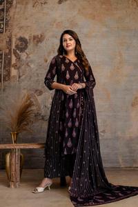 Conjunto de Kurta Negra de Algodón Estampado para Mujer con Pantalón y Dupatta, Corte Regular, Largo hasta el Tobillo, Estilo Tradicional Indio-Pakistaní, para Fiestas - Product Image 2