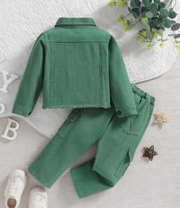 Conjunto de Dos Piezas de Chaqueta de Manga Larga y Pantalones de Mezclilla para Niñas, Estilo Deportivo - Product Image 2