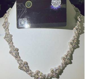 Collar de Lujo con Eslabones Cubanos y Mariposa de Moissanita VVS, Cadena de Plata de Ley 925 Bañada en Oro, Joyería Hip Hop Iced de Alta Gama - Product Image 1