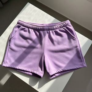 Pantalones cortos de entrenamiento personalizados de 5 pulgadas con borde cortado para correr French Terry Sun Faded 360gsm algodón Unisex Vintage en blanco color sólido para hombres - Product Image 2