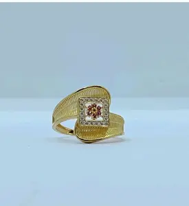 แหวนตราประทับรูปสัญลักษณ์ดอลลาร์ชุบทองคำ 22K อย่างประณีตสำหรับผู้ชาย พร้อมสัญลักษณ์ทองคำนูนบนพื้นผิวสีดำขัดเงาและวงแหวน - Product Image 1