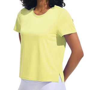 T-shirt de yoga et fitness pour femme grande taille, respirant, infroissable, à manches courtes fendues, idéal pour le Pilates (OEM/ODM) - Product Image 1