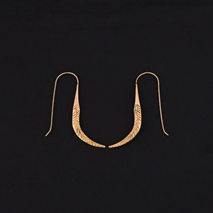 Boucles d'oreilles pendantes en laiton plaqué or Golden Leaf, tendance, Luxvory Jaipur Inde - Product Image 2
