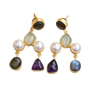 ต่างหูแฟชั่นทองเหลืองส่งออกดีไซน์เก๋สไตล์โบโฮประดับด้วยหินธรรมชาติมุกแท้ทองเหลืองโบราณ - Product Image 1