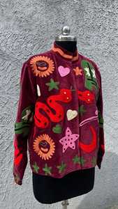 เสื้อแจ็คเก็ตกำมะหยี่สีแดงเบอร์กันดีปักลายมือสุดเก๋และทรงพลัง ลายตาปีศาจ งู และดาว สไตล์โมโต โบโฮ สำหรับผู้หญิง - Product Image 5