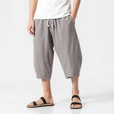 Los pantalones cortos realzan una estética minimalista y zen, fusionando siluetas orientales tradicionales con un confort casual moderno. - Product Image 3