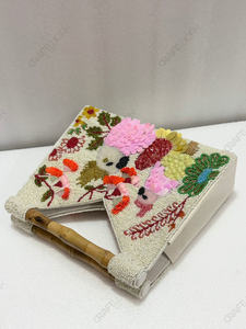 Fabricante de Bolsos de Mano con Cuentas y Motivos Botánicos, Bolsos de Resort, Venta al por Mayor, OEM, Bolsos Artesanales, Exportación, Marca Privada, Suministro a Granel - Product Image 5