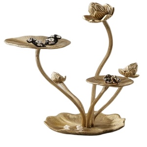 Support de bijoux tendance pour la maison, fête de mariage, plateaux de décoration, support de bijoux en métal avec design de fleurs dorées - Product Image 1