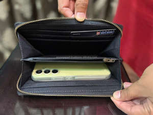 คลัทช์หนังขนเฟอร์เครื่องมือสีสำหรับผู้หญิงใหม่สไตล์ตะวันตกกระเป๋าเงินหนังเครื่องมือขายดีกระเป๋าสตางค์ที่ไม่ซ้ำใคร - Product Image 4