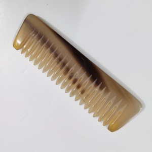 Peine de cuerno de Color Natural hecho a mano de La India con mango de fácil uso peines de barba de masaje multiusos precio de fábrica estilo de salón - Product Image 6