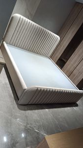 Cama Acolchada de Alta Calidad, Cómoda, con Estructura de Madera de Estilo Moderno, Tapizada en Cuero Sintético, Tela de PU Suave, Terciopelo, Cama Doble - Product Image 3