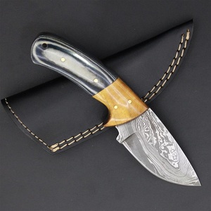 Couteau de chasse et d'abattage à lame fixe en acier Damas fait main de haute qualité, manche en bois, pointe tombante, utilitaire, garantie 3 ans - Product Image 1