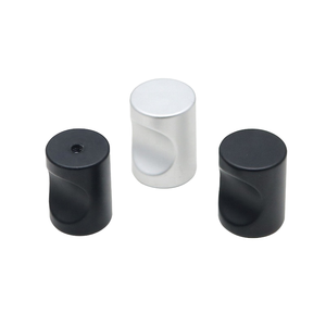 Tirador de latón vintage para muebles, gabinetes rústicos y decoración de interiores del hogar - Product Image 1