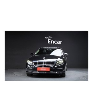 Mercedes-Benz Clase E E300 4MATIC Exclusive Marzo 2019 104.014 km Caja de Cambios Automática Volante a la Izquierda Asientos de Cuero Cámara Trasera - Product Image 3