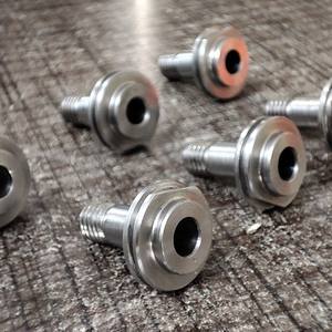 Pièces usinées CNC de précision en laiton et acier inoxydable OEM personnalisées pour système de moteur automobile, prix d'usine, vente en gros INDIA - Product Image 1