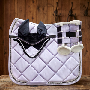 Ensemble de tapis de selle personnalisé matelassé pour chevaux, couleurs vives, pour dressage et saut d'obstacles, avec housse à nœud papillon - Product Image 5