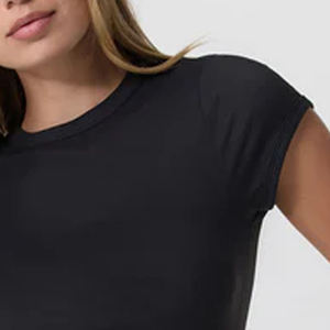 Camiseta de Mujer de Tela Transpirable, Ligera, para Uso Diario, Corte Ajustado, Colección de Verano / Servicio OEM, Diseño a Precio Económico - Product Image 4