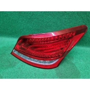 ไฟท้ายมือสองของรถยนต์อีควัส ขวา รุ่น 924023N000 - Product Image 1