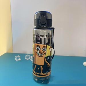 Bouteille d'eau en plastique PC mignonne de 700 ml avec paille, grande capacité, idéale pour les voyages, vente en gros - Product Image 5