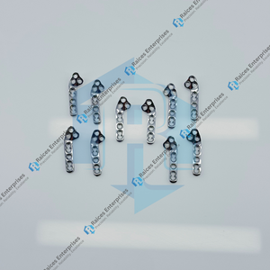 Placas de Bloqueo TPLO de Alta Calidad de 2.0 mm, Juego de 2 Piezas, Precontorneadas, Estilo Voi 316L, para Cirugía Veterinaria en Gatos y Perros - Product Image 2