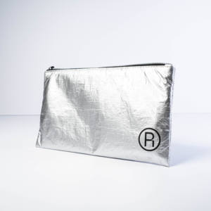 กระเป๋าแต่งหน้าป้องกันน้ํากระเซ็นปากแบนโลโก้ที่ปรับแต่งได้ - Product Image 2