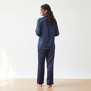 Ensemble de pyjama ample et surdimensionné en satin de soie modal 100 % doux de haute qualité pour femme, idéal pour l'hiver, style streetwear personnalisé - Product Image 2
