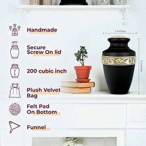 Urne funéraire en laiton de qualité supérieure, design bohème élégant, artisanat, support sécurisé pour cendres humaines, pour funérailles et familles - Product Image 3