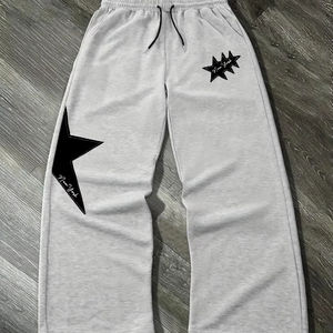 Pantalones Deportivos Negros para Hombre, con Estampado de Texto y Estrellas, Estilo Hip Hop, Cintura Elástica con Cordón, Pantalones Casuales Holgados - Product Image 1
