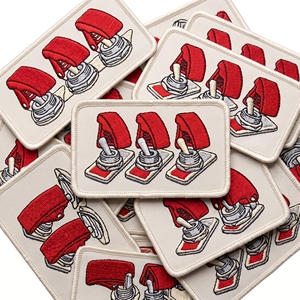 Écusson brodé de protection pour harnais de course, emblème de sécurité automobile en sergé à bordure rouge, pour fabricants en gros - Product Image 6