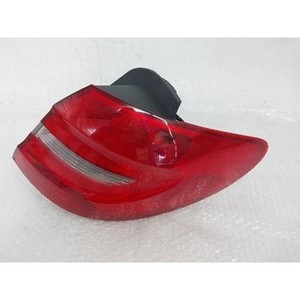 Luz Trasera Derecha Usada Clase B A2468200264 - Product Image 1