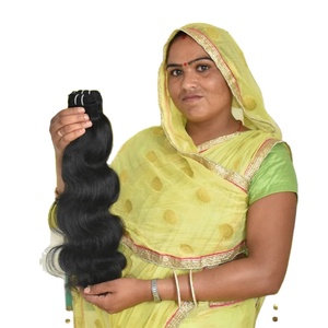 Extensions de cheveux humains indiens Remy bruts en gros, cuticules alignées, double trame machine, à clipser/tisser, ondulés crépus - Product Image 1