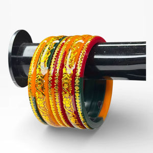 Juego de Brazaletes Acrílicos Clásicos Premium con Borde de Perlas, Chapados en Oro, Modernos, para Bodas, Uso Festivo, Precio al por Mayor - Product Image 1