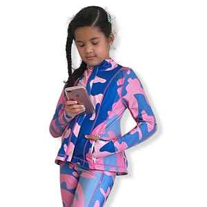 Conjunto Deportivo de Camuflaje para Niñas Jack and Jill, Chaqueta con Cierre Completo y Leggings, Ropa Deportiva Infantil, Logotipo Personalizado, Venta al Por Mayor - Product Image 4