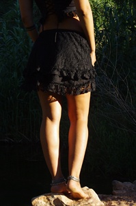 Minifalda de Encaje Estilo Boho Élfico |   Falda Gótica con Volantes de Hada |   Falda estilo duendecillo con capas para festivales, precio al por mayor - Product Image 4