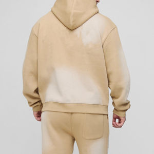 Conjunto de chándal personalizado de alta calidad: Sudadera con capucha con cremallera y pedrería, y pantalones de chándal acampanados con lavado ácido. - Product Image 3