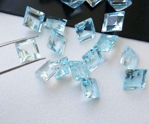 Topacio azul cielo natural de calidad, gema facetada cuadrada, piedra suelta al por mayor para la fabricación de joyas. - Product Image 1