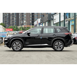 Nissan X-Trail d'occasion, SUV spacieux avec moteur puissant, intérieur confortable et conduite fluide - Product Image 5