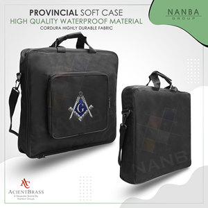 Estuche de transporte premium para delantal masónico con emblema de esquadro y compás plateados, estuche suave provincial con bolsillo - Product Image 2