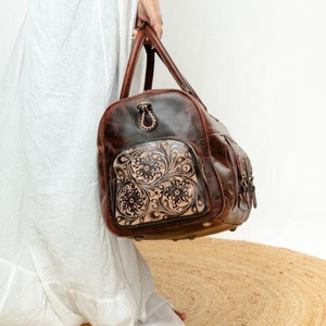 OEM Sac de voyage personnalisé de grande capacité Sacs polochons à bandoulière portables multifonctions Sac polochon en cuir de vache véritable de haute qualité - Product Image 4