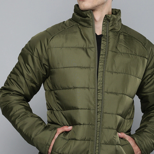 Veste matelassée pour homme, vert olive, col montant, fermeture éclair, coupe-vent, décontractée, couleur unie, extérieur en polyester, coupe régulière - Product Image 6
