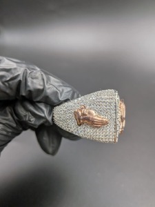 Anillo de Hip Hop Personalizado con Moissanita, Plata 925, Bañado en Oro Rosa de 14K, Anillo con Diamantes Cultivados en Laboratorio con Claridad VVS - Product Image 3