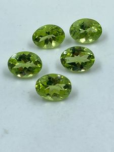 Pierre précieuse vert péridot de haute clarté, olivine, qualité supérieure, pierre naturelle taillée, 6,79 carats, 6x8 mm, 5 pièces - Product Image 3
