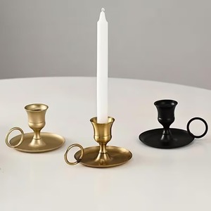 Porte-bougie en métal moderne de bonne qualité pour la décoration de la maison, centre de table de mariage et décoration de table d'hôtel, disponible à la vente - Product Image 1