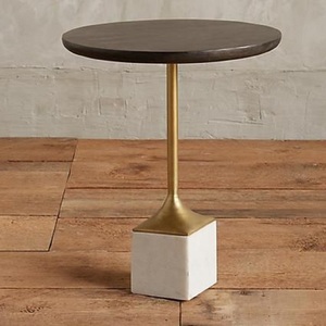 Table d'appoint en aluminium de haute qualité, mobilier de qualité supérieure, accent métallique, table ottoman pour hôtel, maison, salon, laiton - Product Image 4