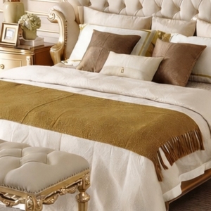 French Elegant Chesterfield Style <b>Antique</b> Solid Mahogany Hand Carved King Size Bedroom Set for Villa and Hotel Apartment Use - Product Image 5