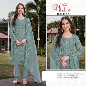 Organza royal Shalwar Kameez avec Khatli complexe Broderie délicate Fond Santoon et Dupatta-Trendy Chic pour les fêtes - Product Image 3