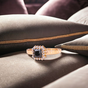 Anillo de mujer de estilo clásico de oro de 18 quilates de moda Piedra preciosa con patrón de diamante americano para compromiso de fiesta de boda o regalo de aniversario - Product Image 1