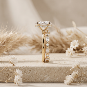 แหวนหมั้นทองคำชมพู 14k ประดับมอสซาไนต์ทรงรี พร้อมชุดแหวนแต่งงานประดับเพชรทรงมาร์คีส์เข้าชุด - Product Image 2